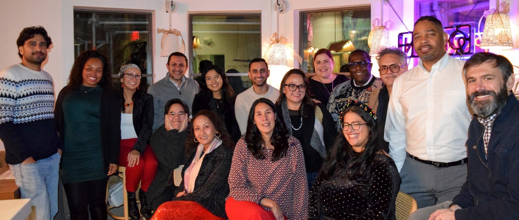 城中的船门热- 预订我们的蓝高和Aquila 双体船| SYC, image size:2048x870